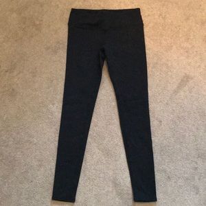 Alo yoga black leggings, S